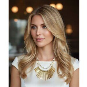 STATEMENT NECKLACE - 2 layers in gold, white and cream beading with metal detail